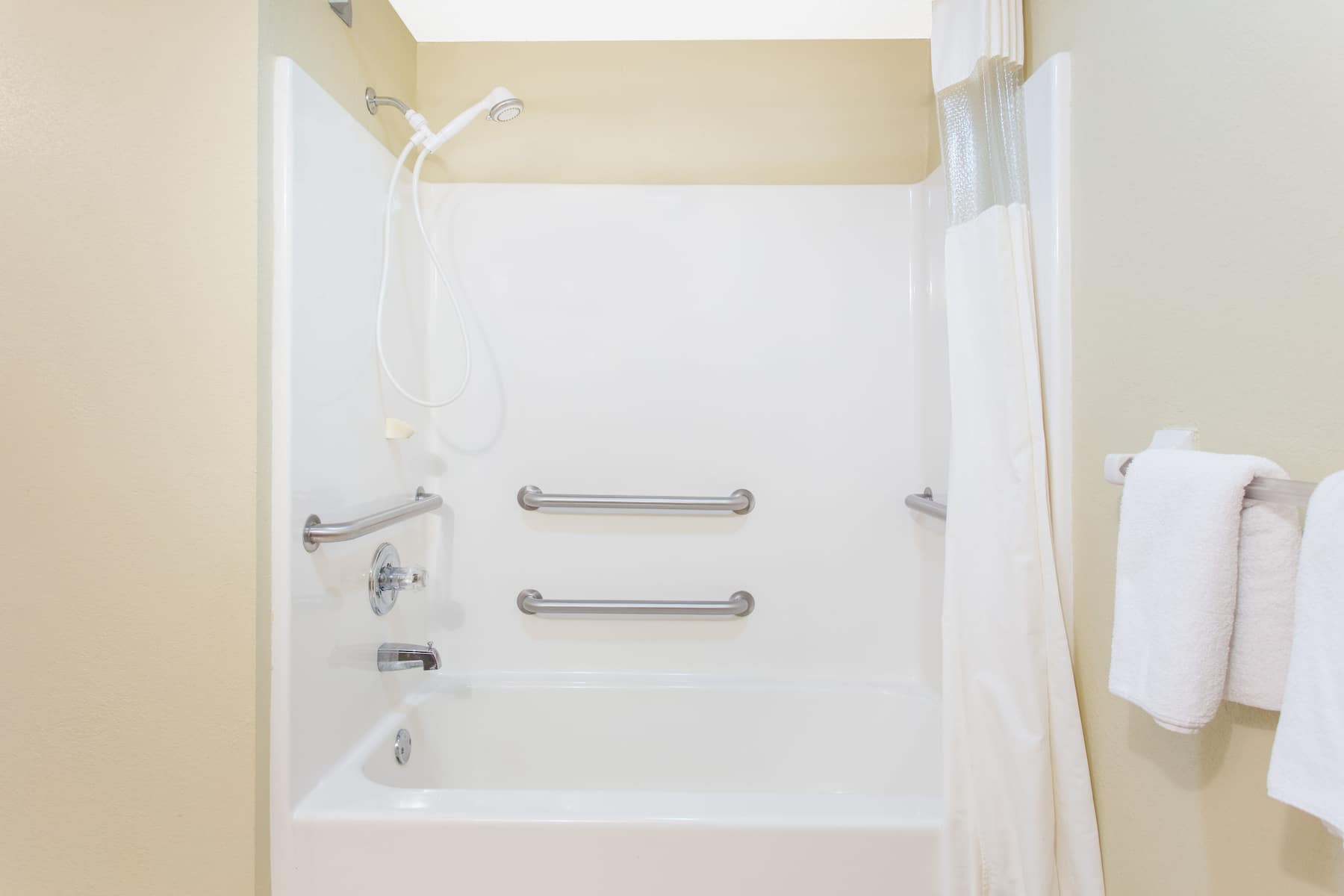 Days Inn by Wyndham Phenix City Near Fort Moore